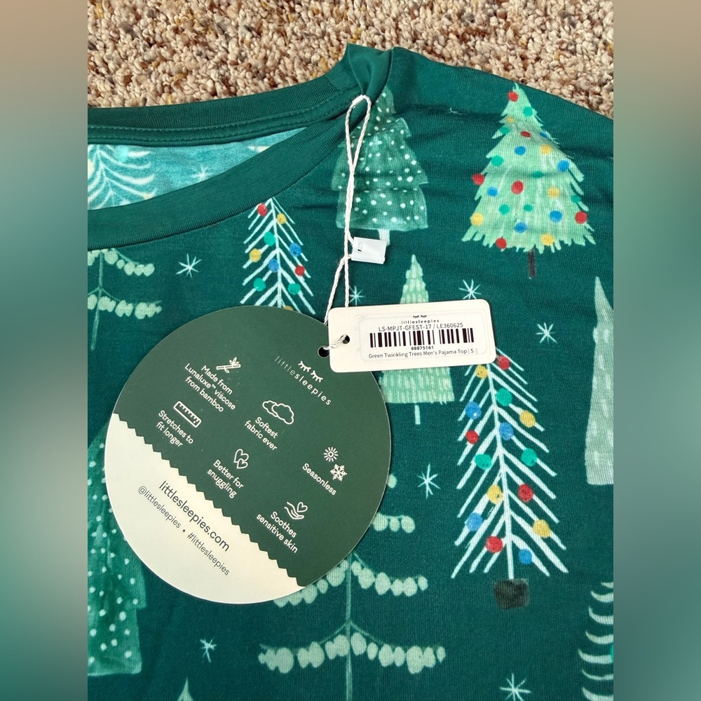 NWT Little Sleepies Men’s Twinkling Trees Christmas Pajama Top - Small - Picture 5 of 6